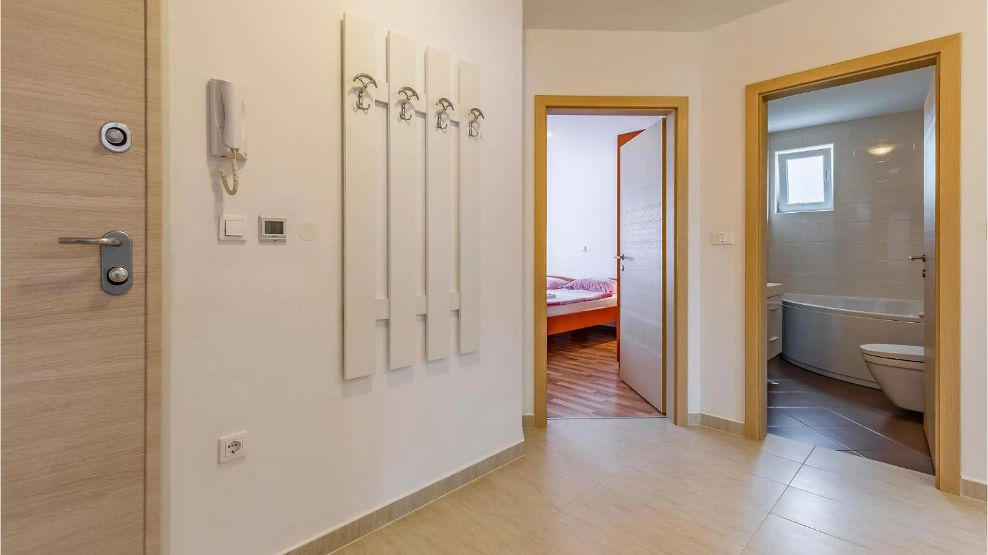 3 Bedroom Beautiful Apartment In Medulin