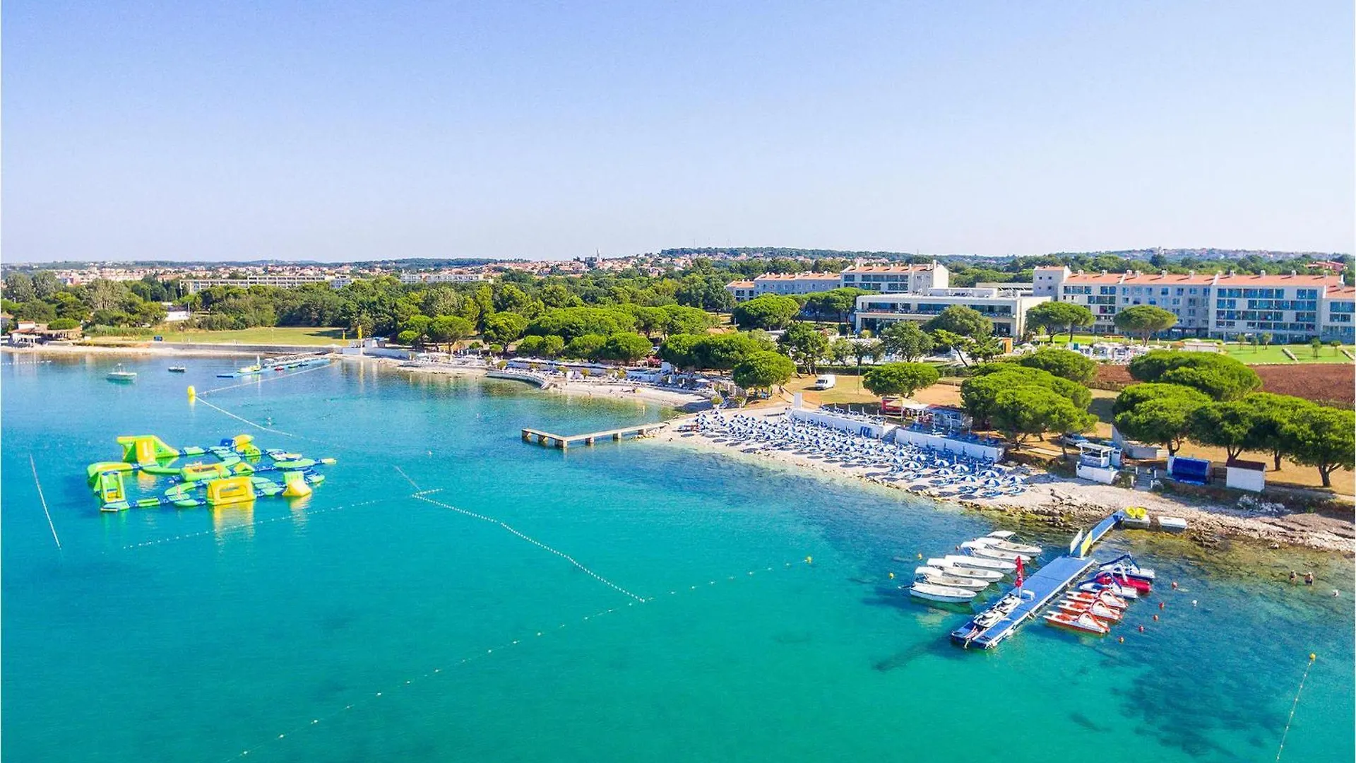 3 Bedroom Beautiful Apartment In Medulin